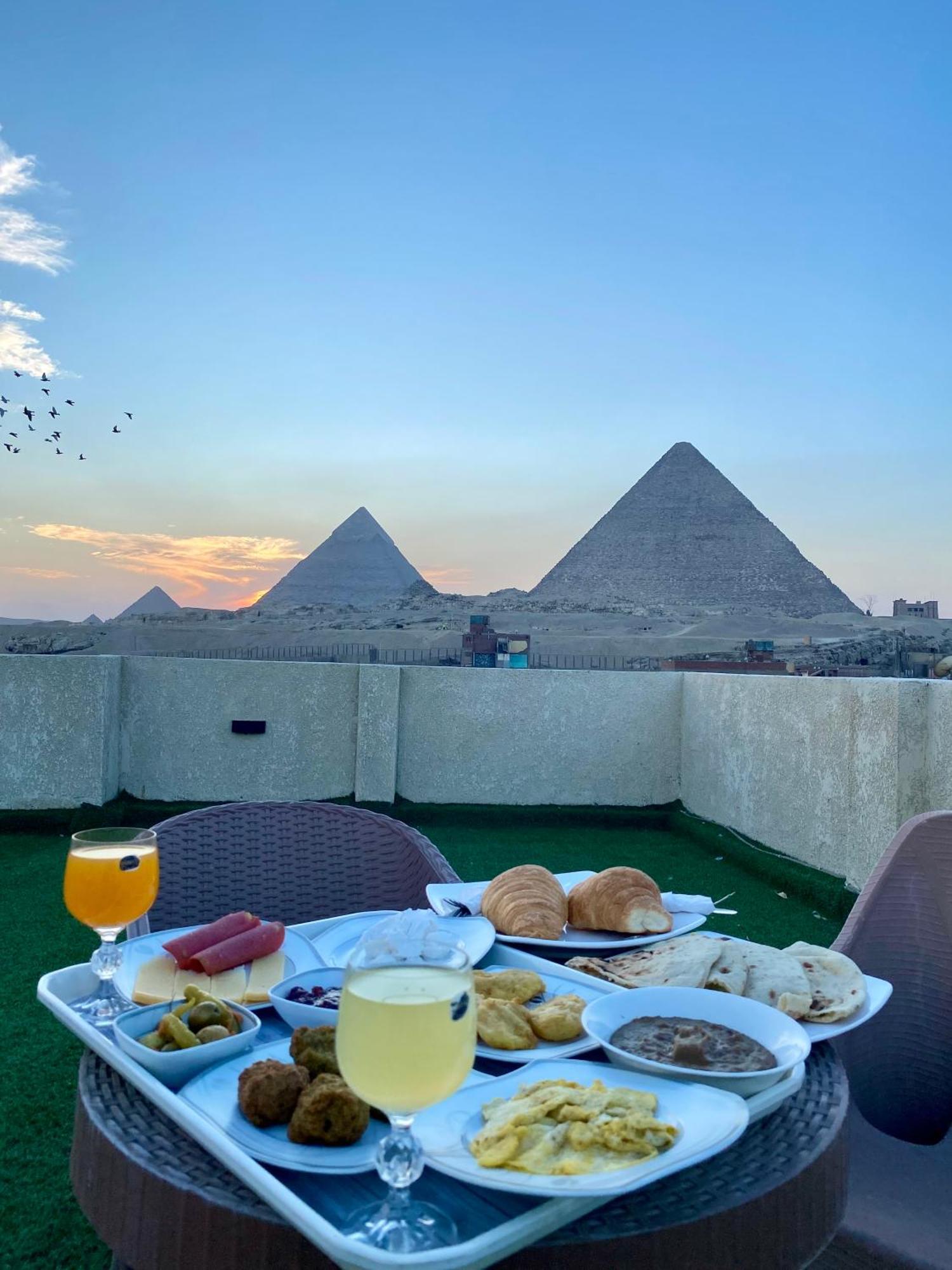 Isis Pyramids View Inn Kafret el-Gabal Eksteriør bilde